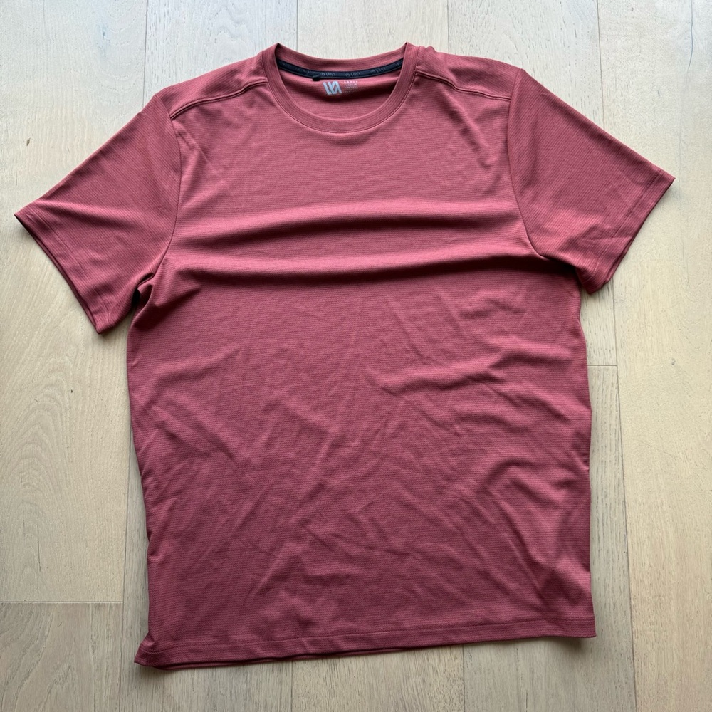 Men’s VRST Athletic T-Shirt